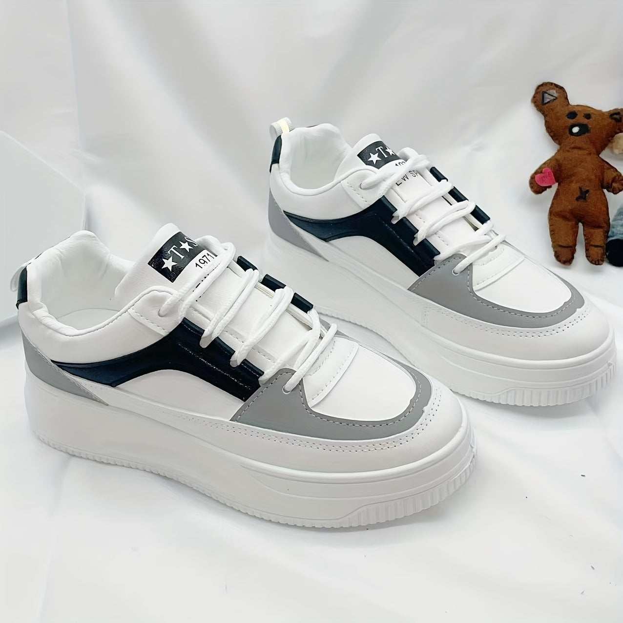 Breathable Platform Skate Shoes Womens Sneakers