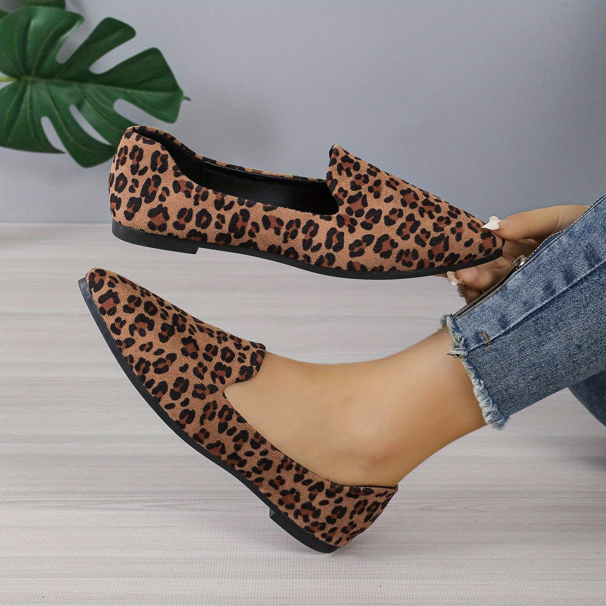 Leopard Print Slip-On Point Toe Non-Slip Shoes