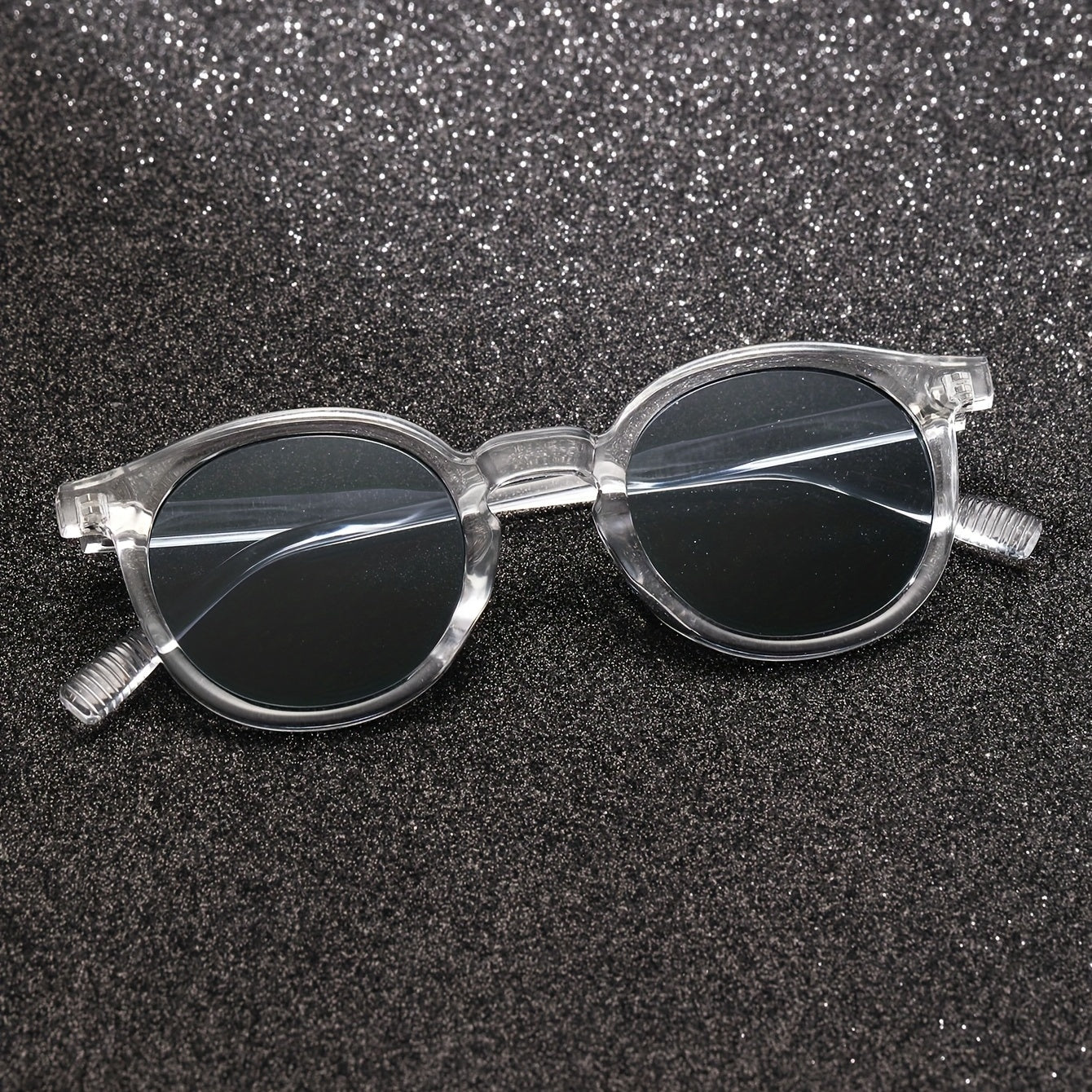 Men's Round Frame Sunglasses With Case