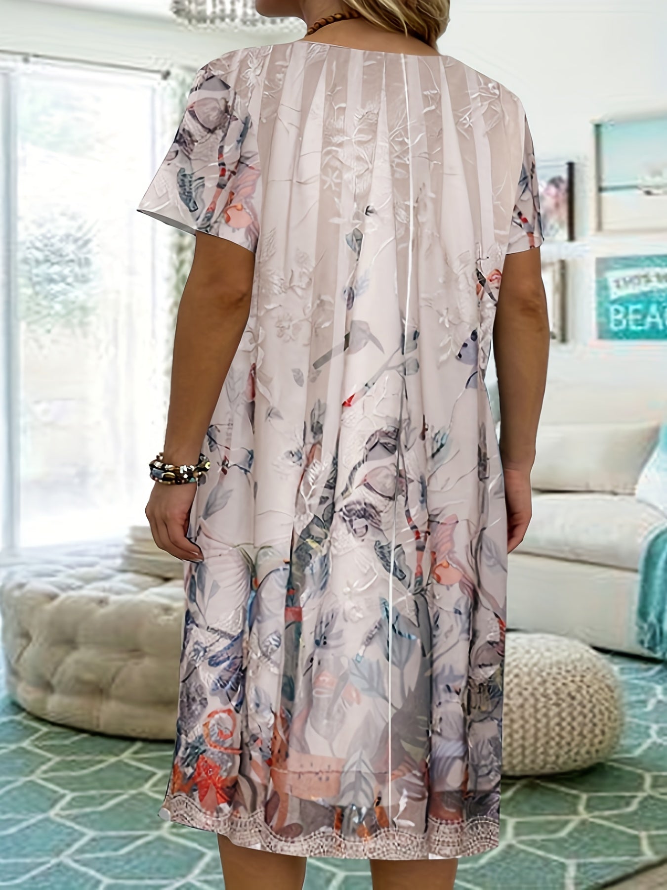 Women's Plus Floral Print Short Sleeve Round Neck Dress With Pockets