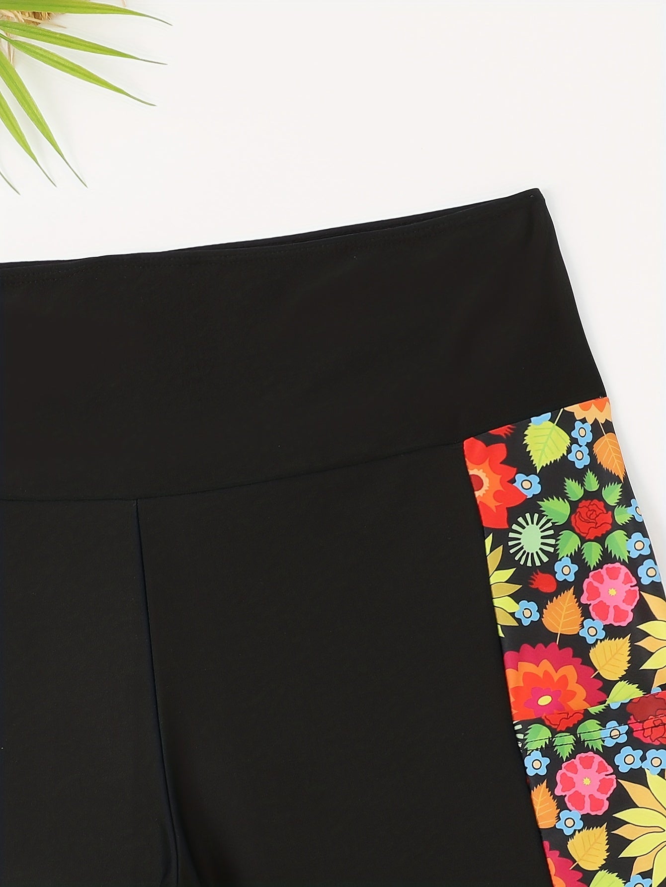 Women's Plus Size Floral Print Seamless Biker Shorts with Pockets