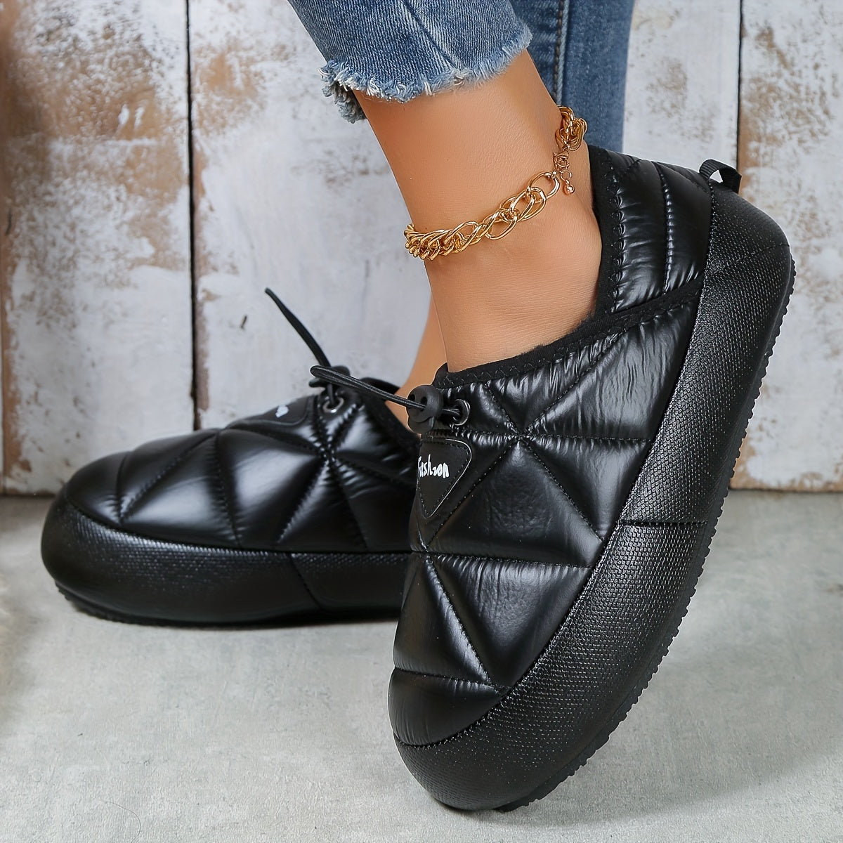 Women's Snow Boots with Letter Patches Lightweight Flat Ankle Boots