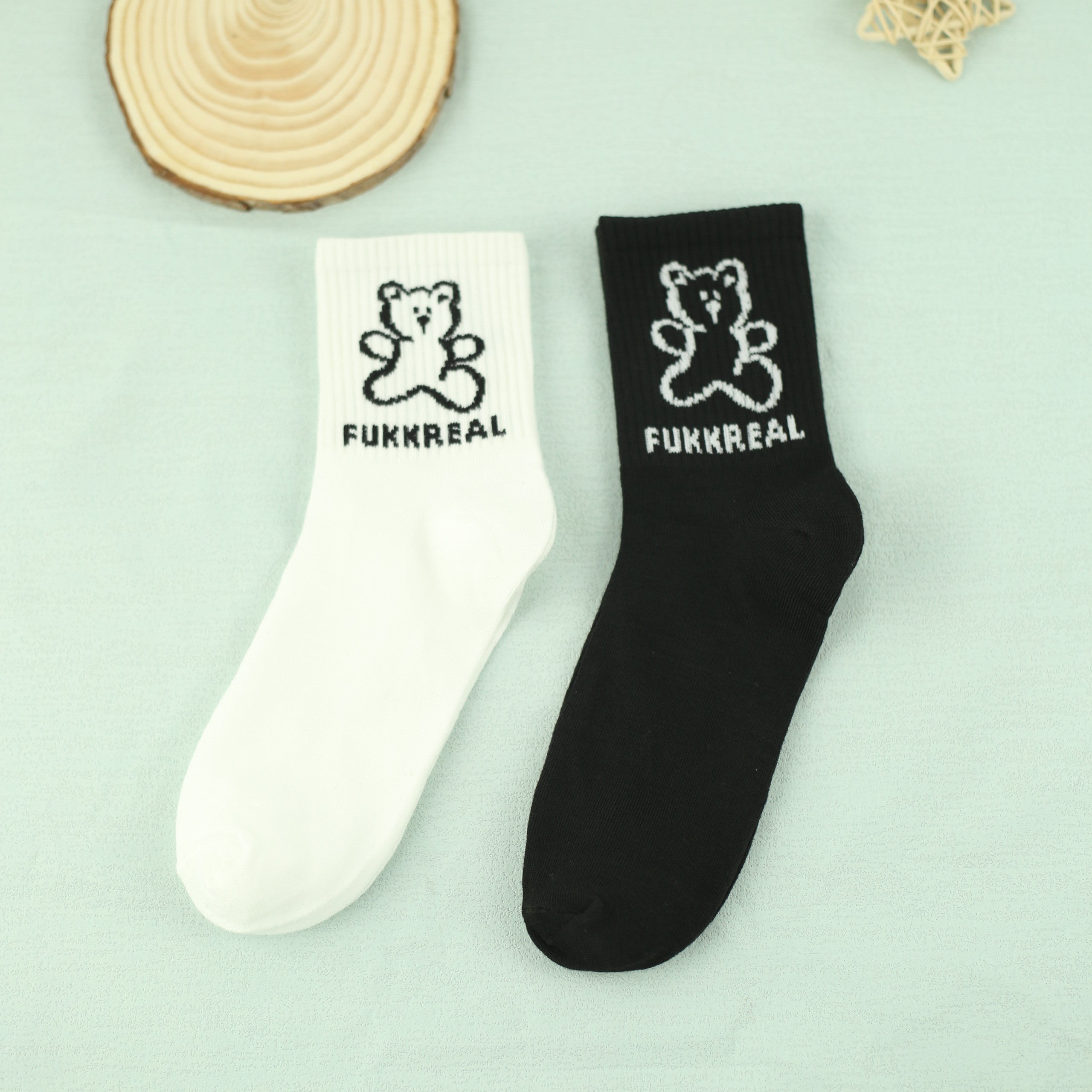 Men's Cartoon Bear Pattern Crew Socks - 2 Pairs