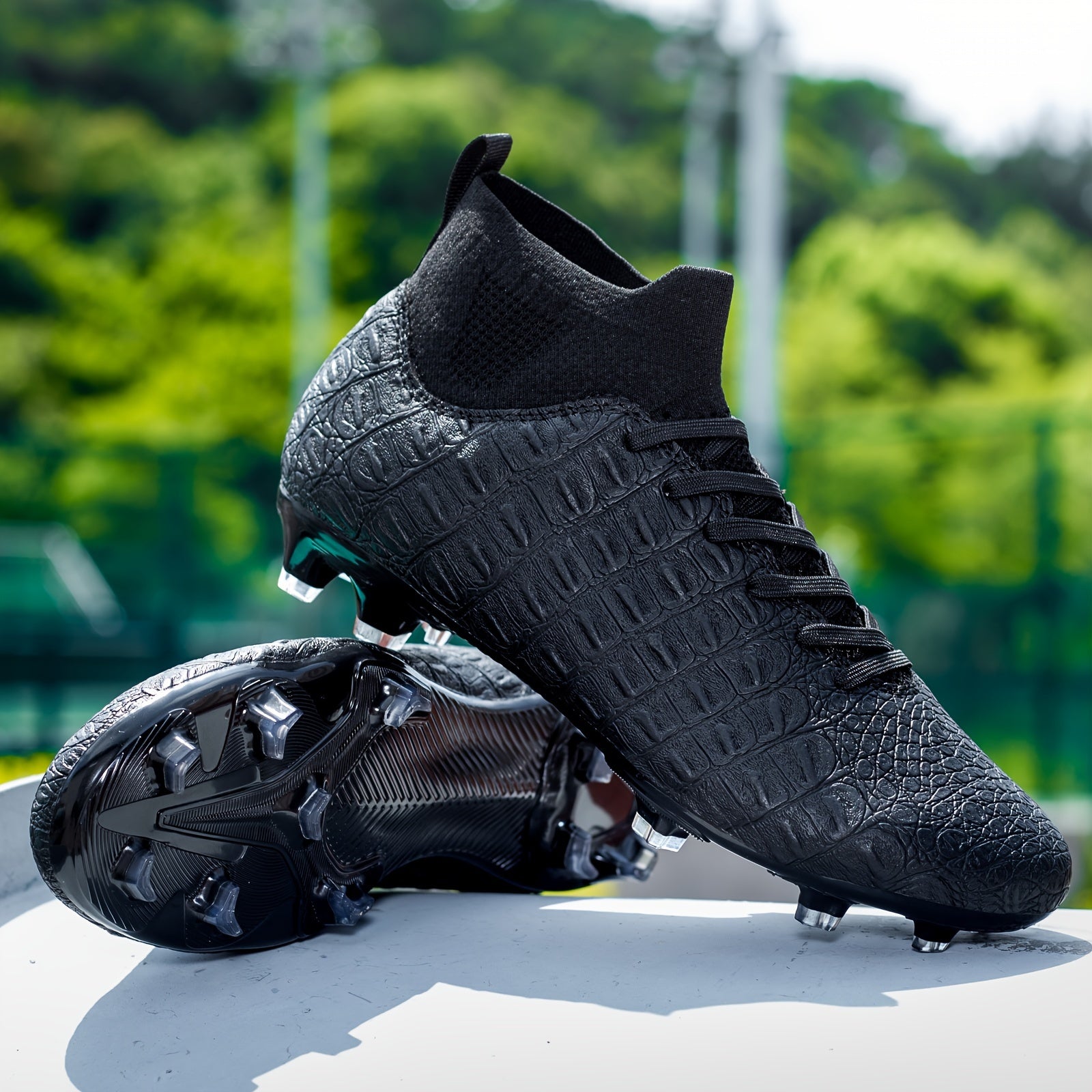 Non Slip Professional Training Soccer Cleats Lightweight Sports Shoes