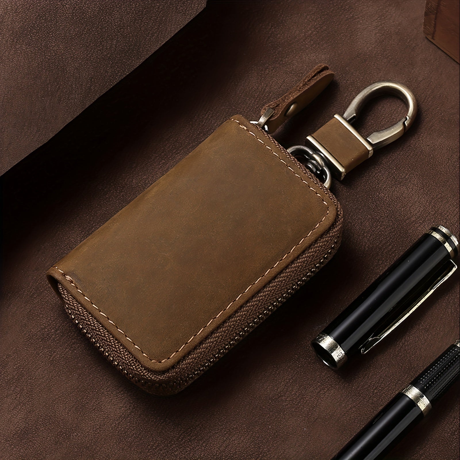 Universal Leather Keychain Set with Metal Buckle Zipper Bag