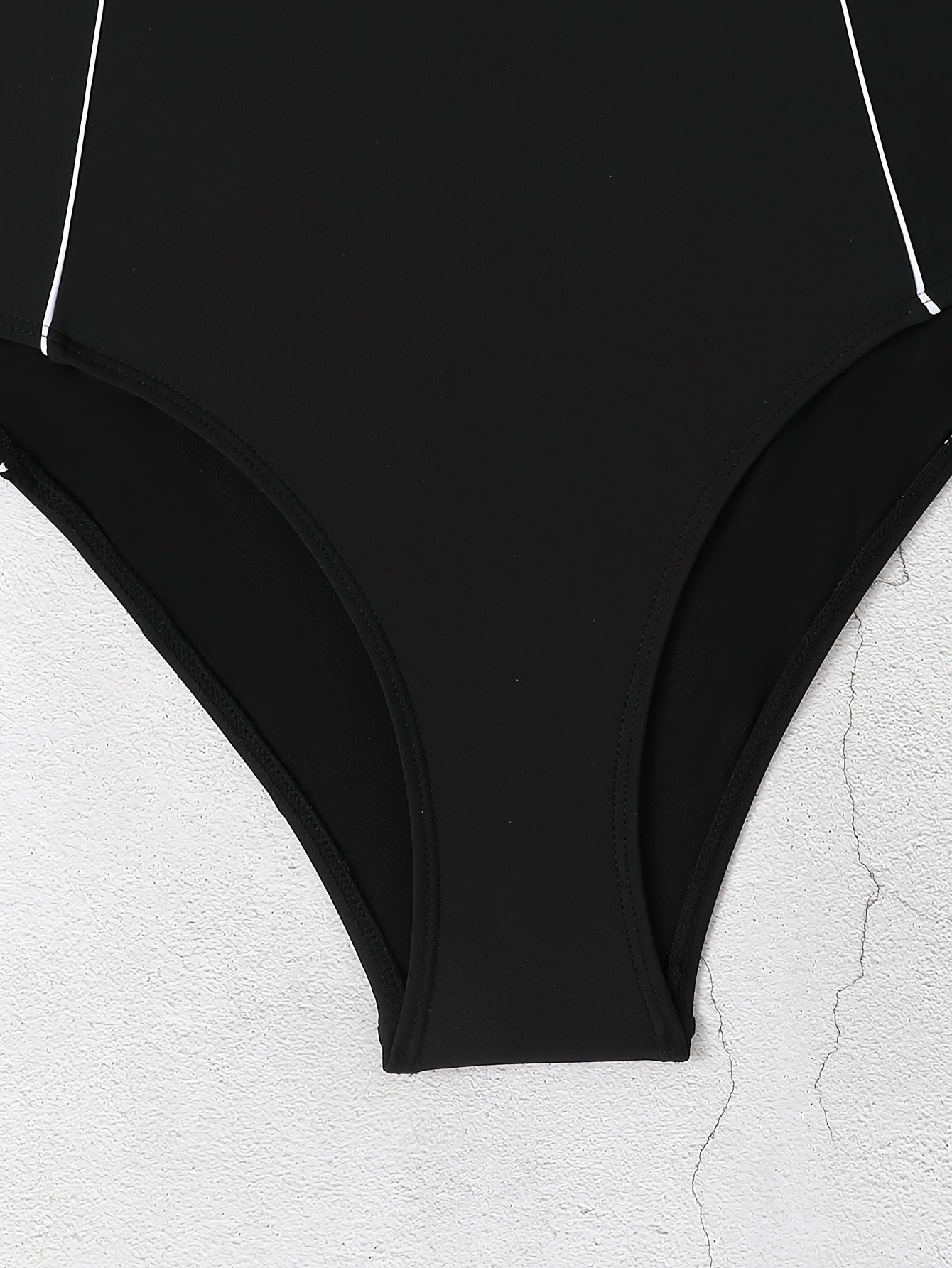 Sexy Swimsuit Women's Plus Line Print Scoop Neck One Piece