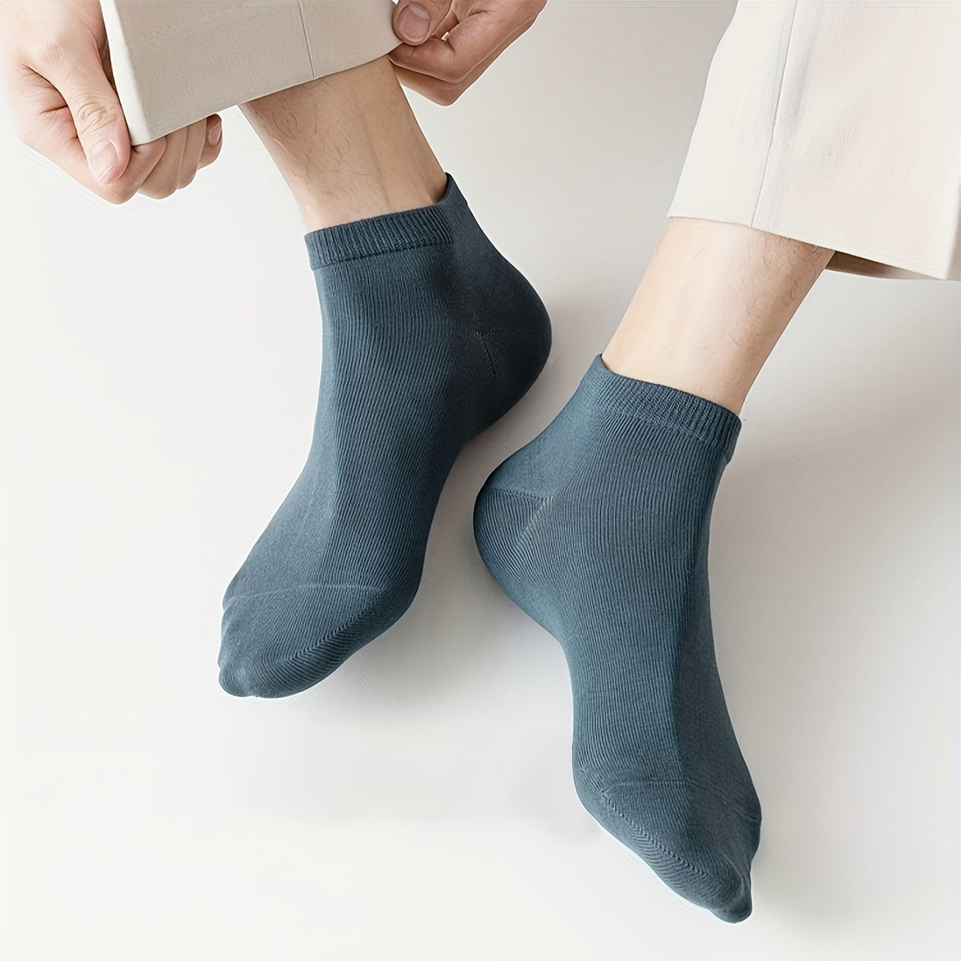 Men's Outdoor Casual Thin Breathable Ankle Socks for Training Fitness