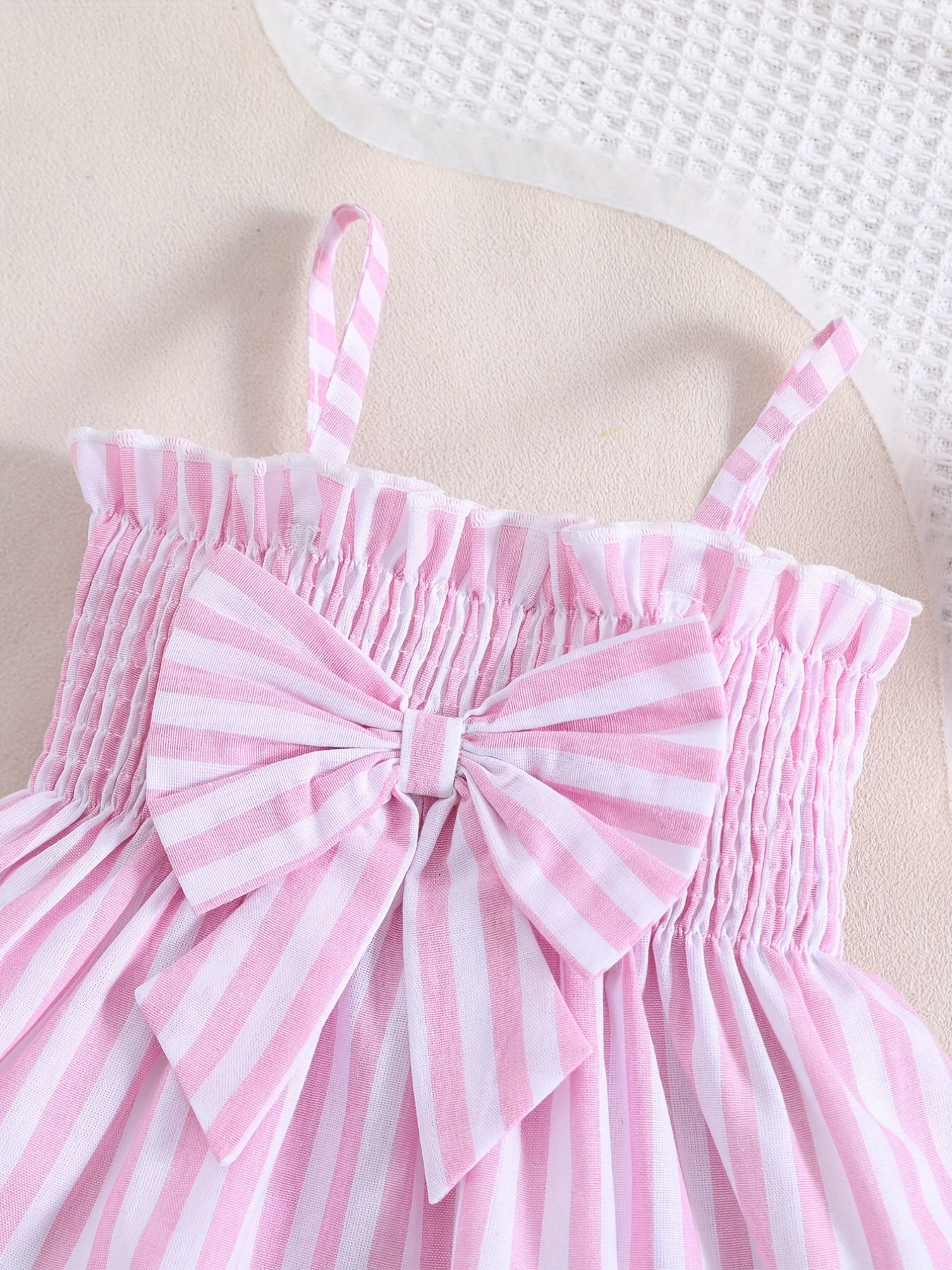 2pcs Baby Girls Bowknot Striped Cami Tops & Shorts Set