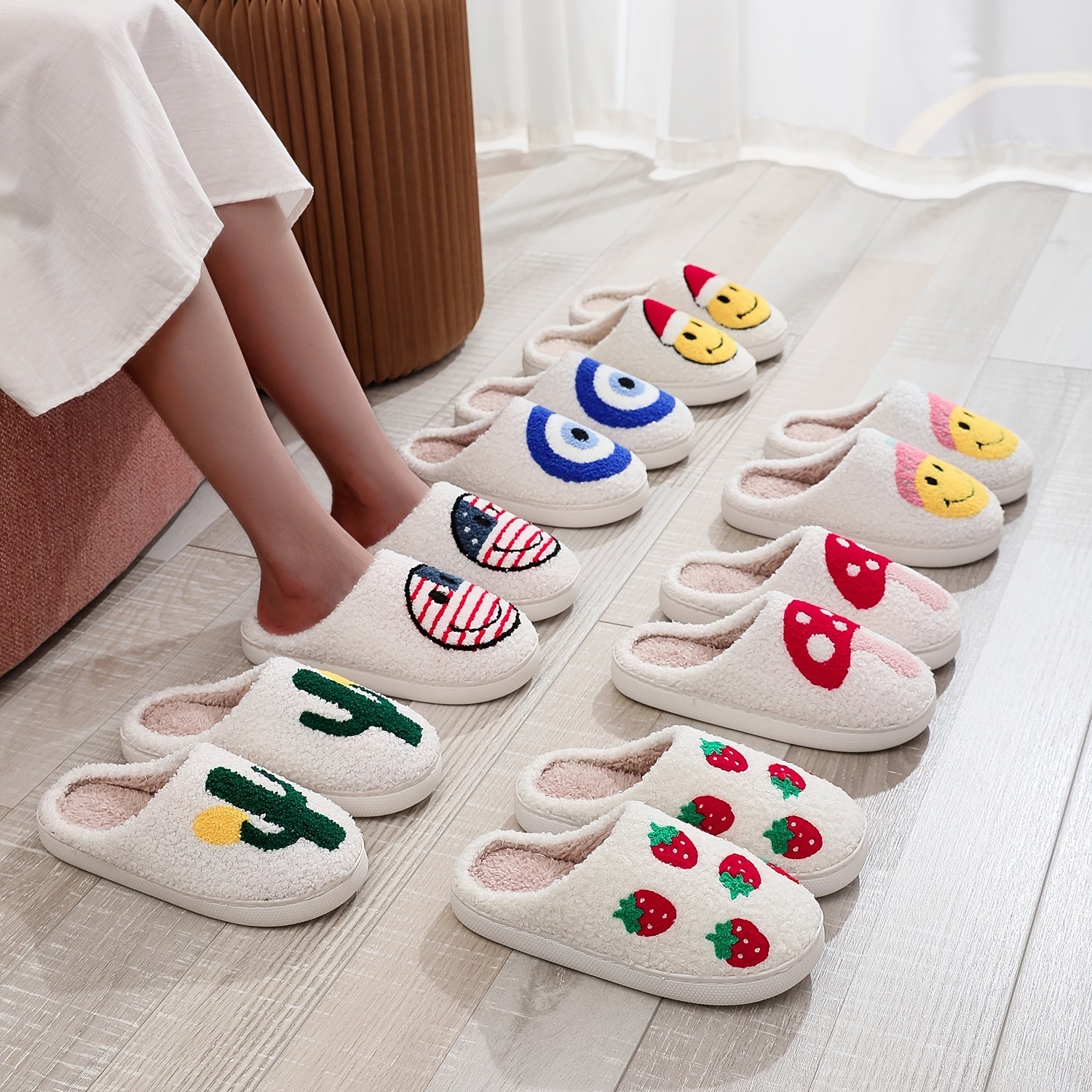 Cartoon Print Plush Slippers - Comfortable Indoor Home Slippers
