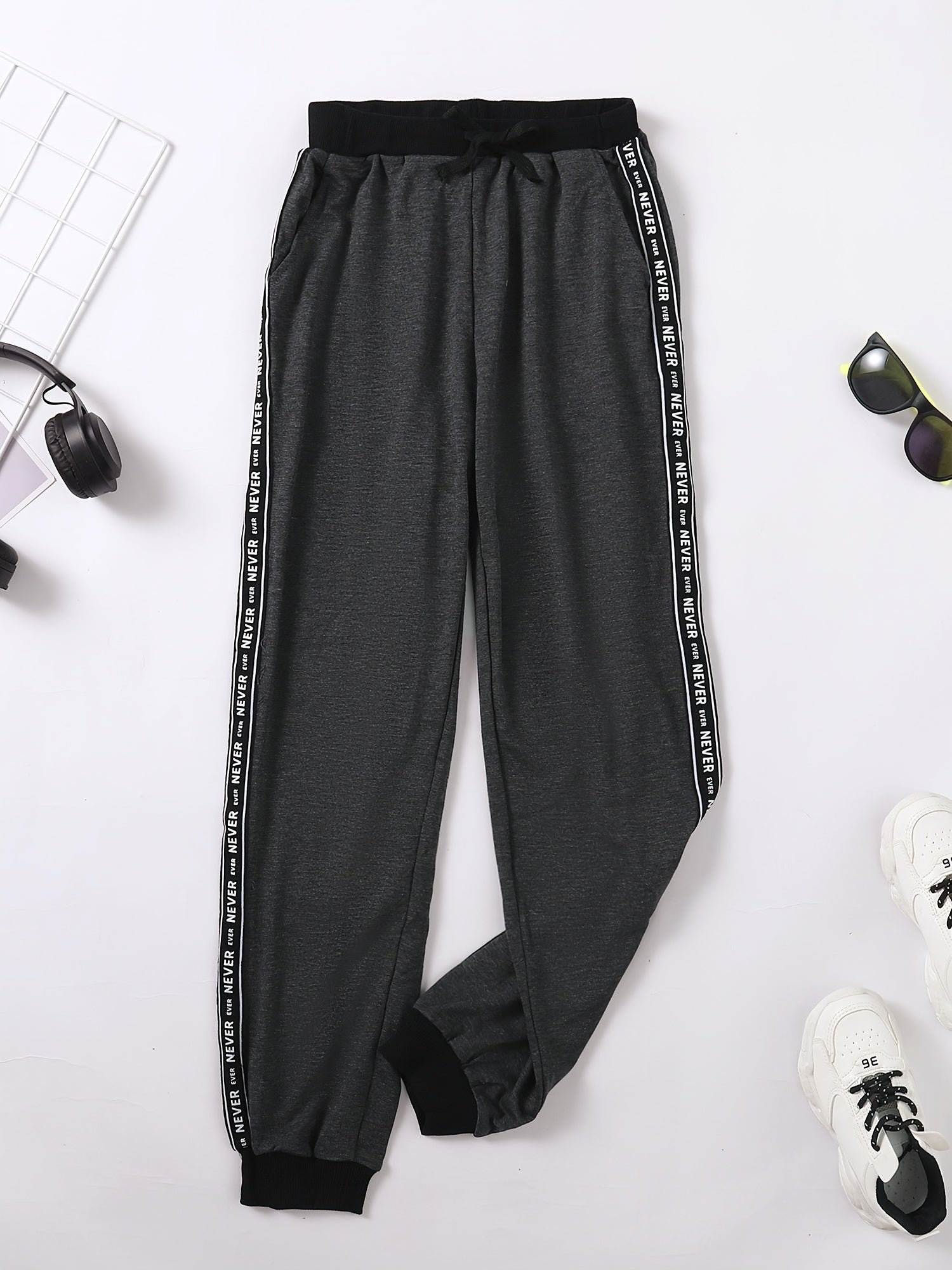 Boys Letter Print Elastic Waist Sports Pants