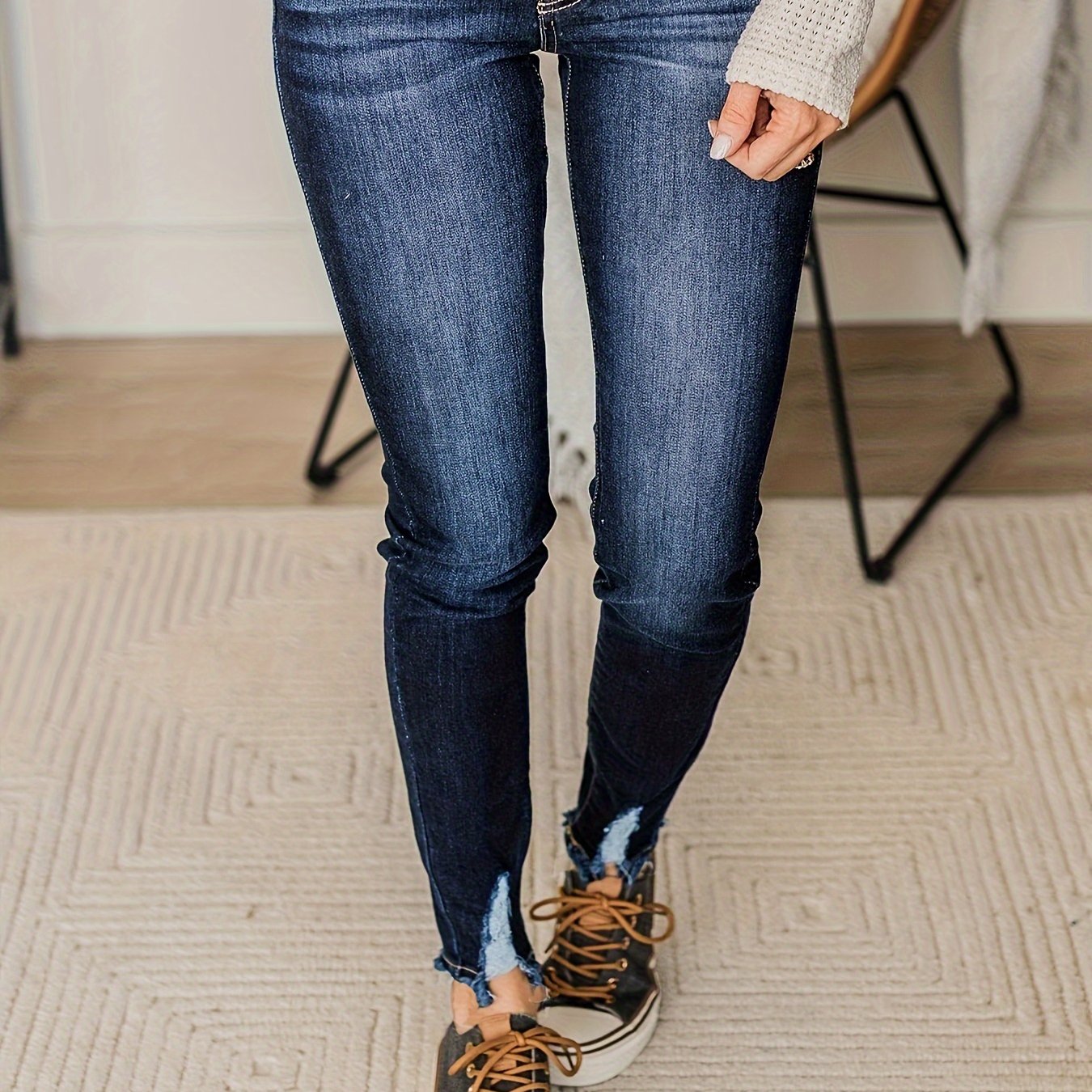 Ripped Button Fly Skinny Washed Jeans
