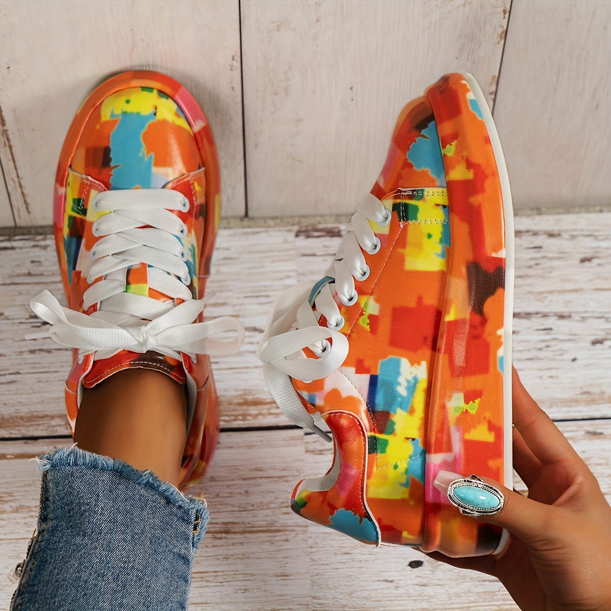Women's Graffiti Pattern Sneakes Lace Up Outdoor Shoes Low Top