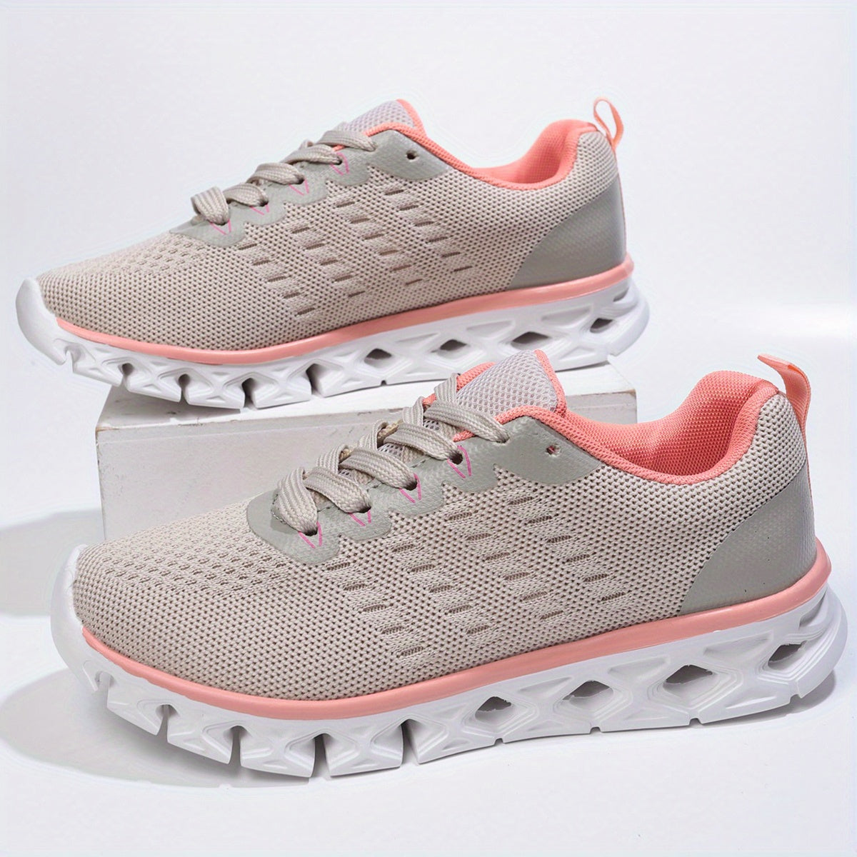 Women's Lightweight Chunky Sneakers Lace Up Running Shoes
