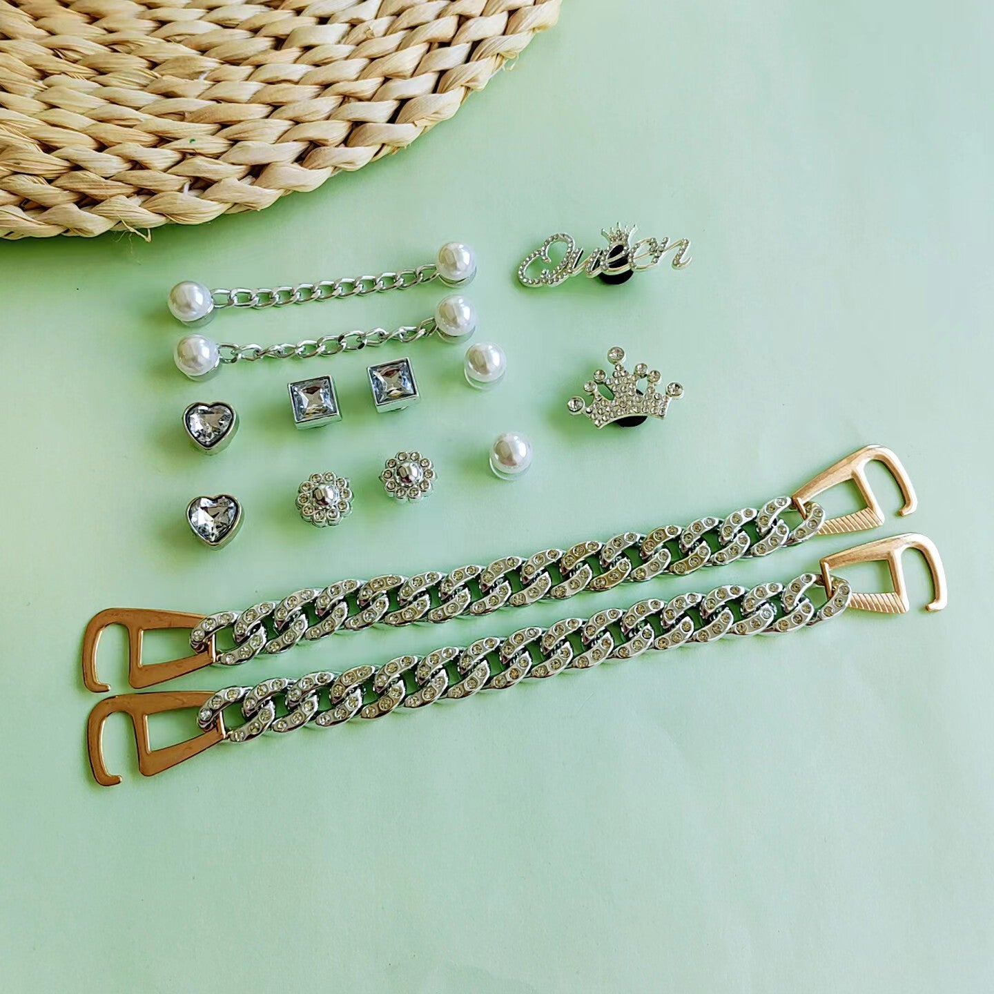 14pcs Silver Crown Letter Ornaments Rhinestone Chain Clogs Decoration Set