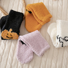 4 Pairs Pumpkin & Bat Print Socks & Funny Halloween Fuzzy Socks
