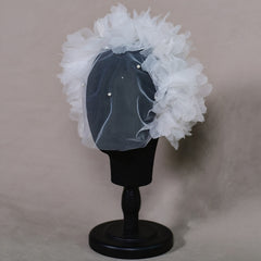 Sweet Lace Bridal Veil with Beaded Embroidery