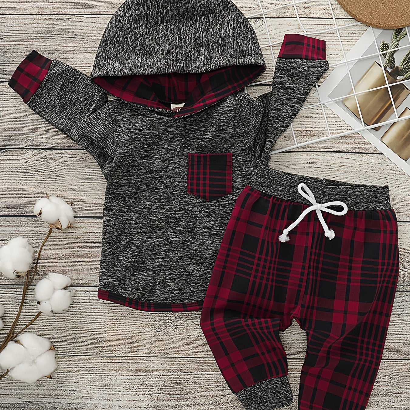 Baby Boys Hooded Sweatshirt & Pants Set with Plaid Print