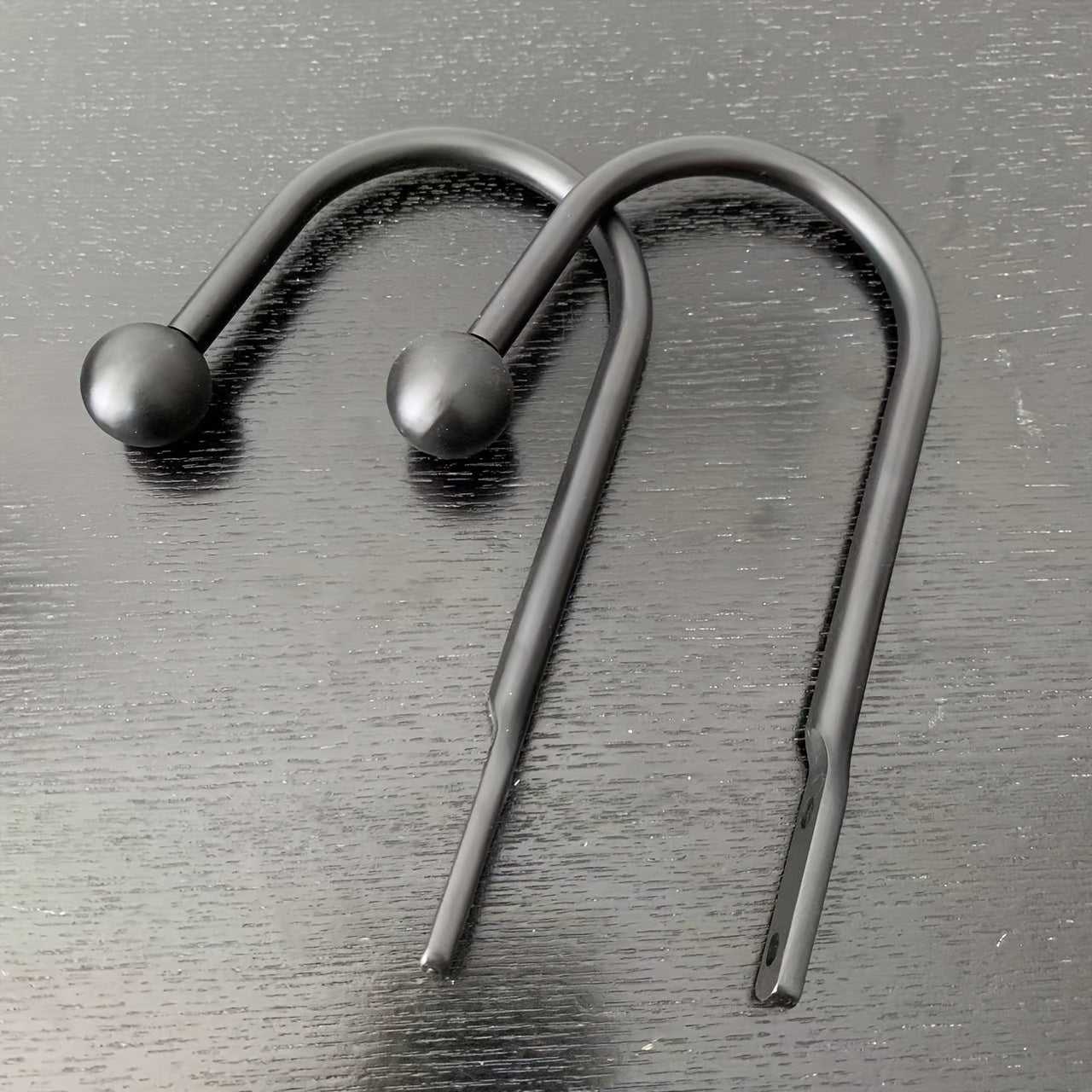 2pcs Metal Curtain Hooks for Easy Hanging & Decorating in Living Room