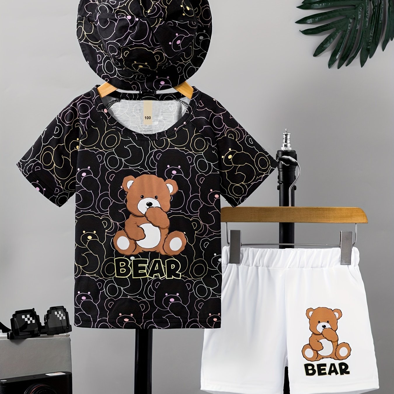Boys Bear Graphic Print T-shirt Shorts Hat Set