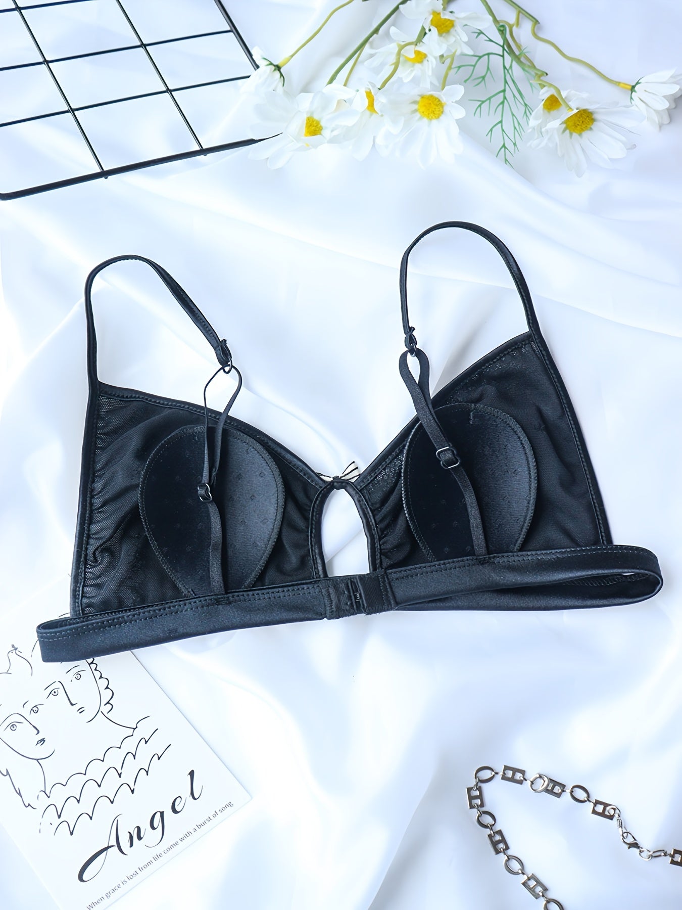 Contrast Lace Wireless Bra Cut Out Bra Women's Lingerie