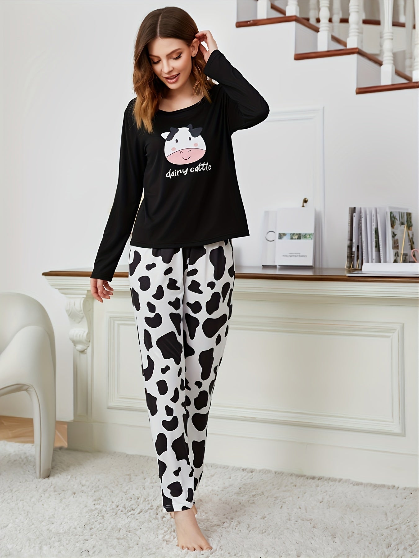 Cow Print Pajama Set Long Sleeve Crew Neck Top & Pants Women's Sleepwear