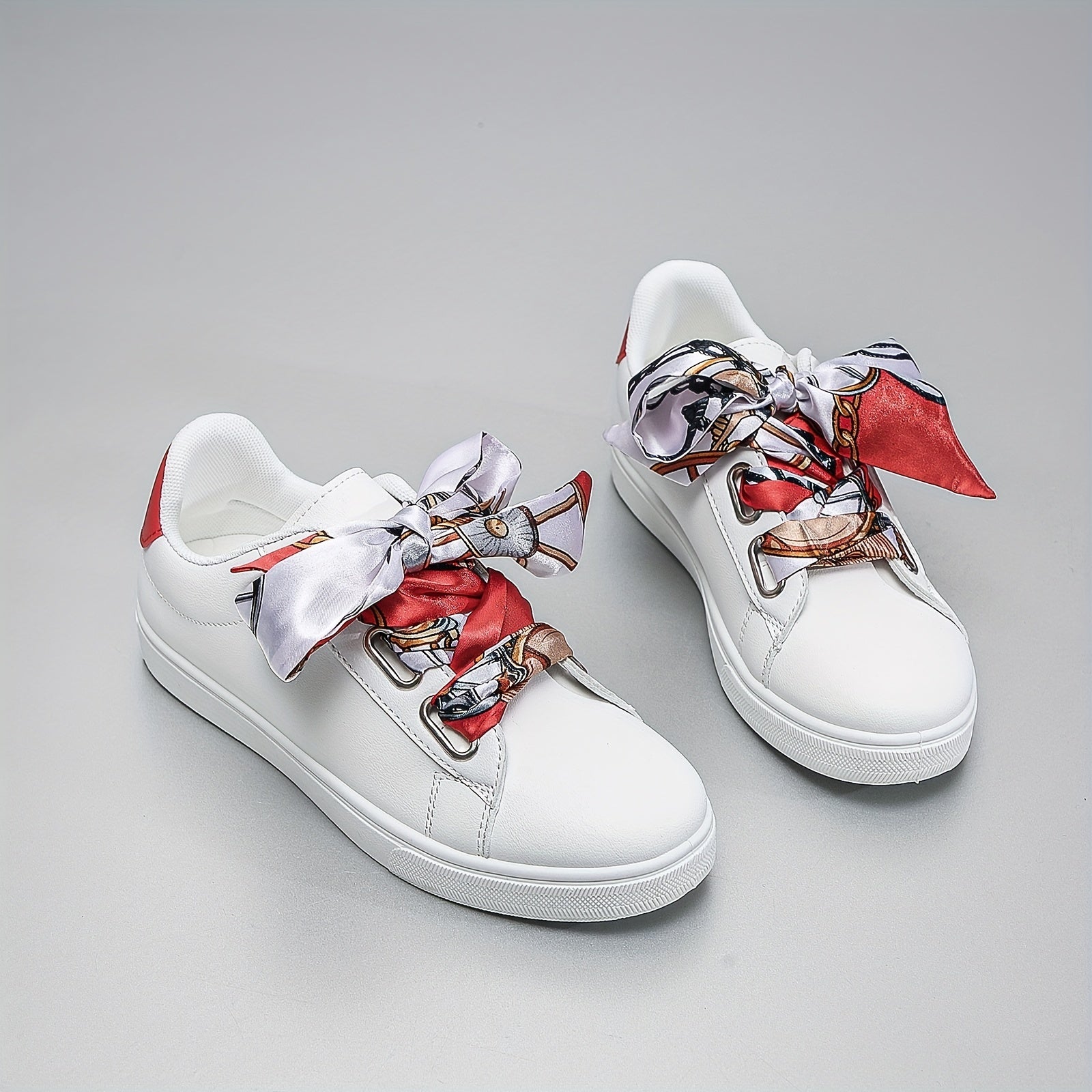 Women's Anti Slip Skate Shoes Round Toe Sneakers