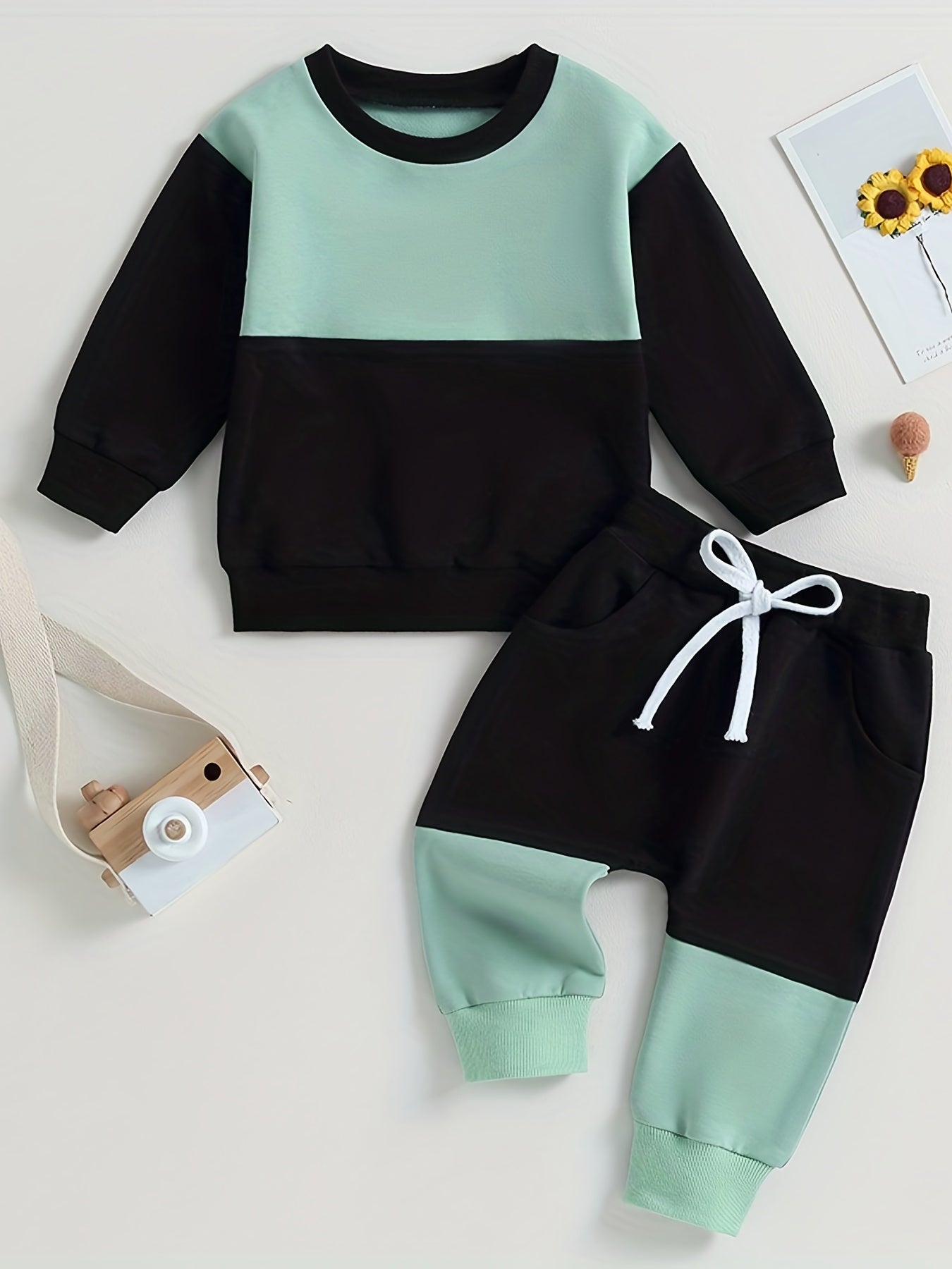 Toddler Boy's Sweatshirt & Pants Set