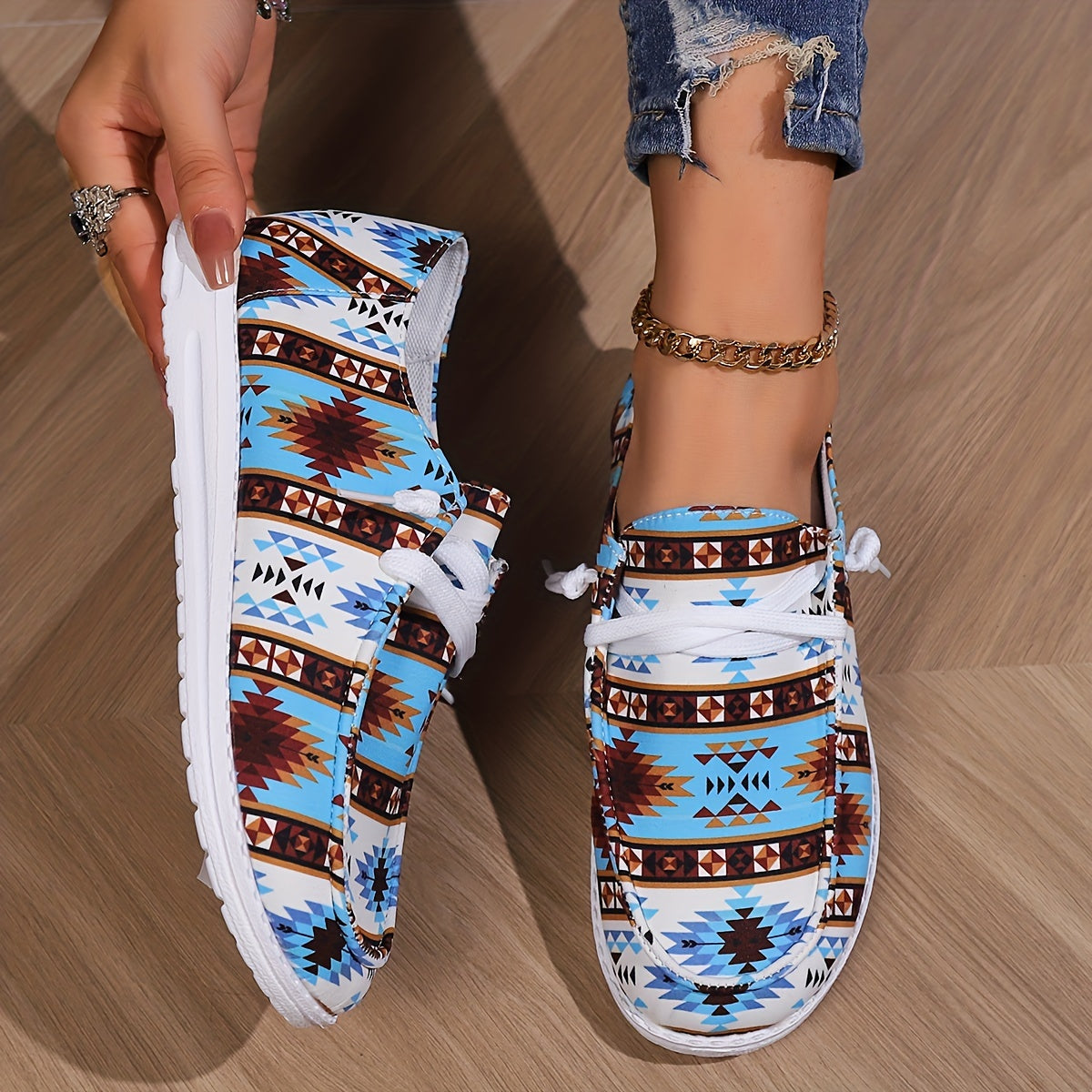 Women's Square Stitching Lace-Up Outdoor Skate Shoes