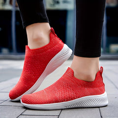 Men's Lightweight Slip On Casual Shoes For Traveling Jogging