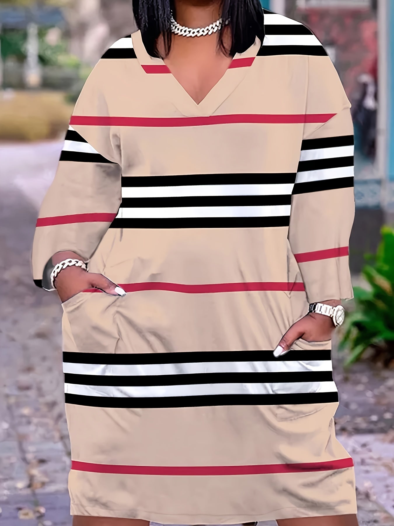 Plus Colorblock Chain Print V Neck Dress With Pockets