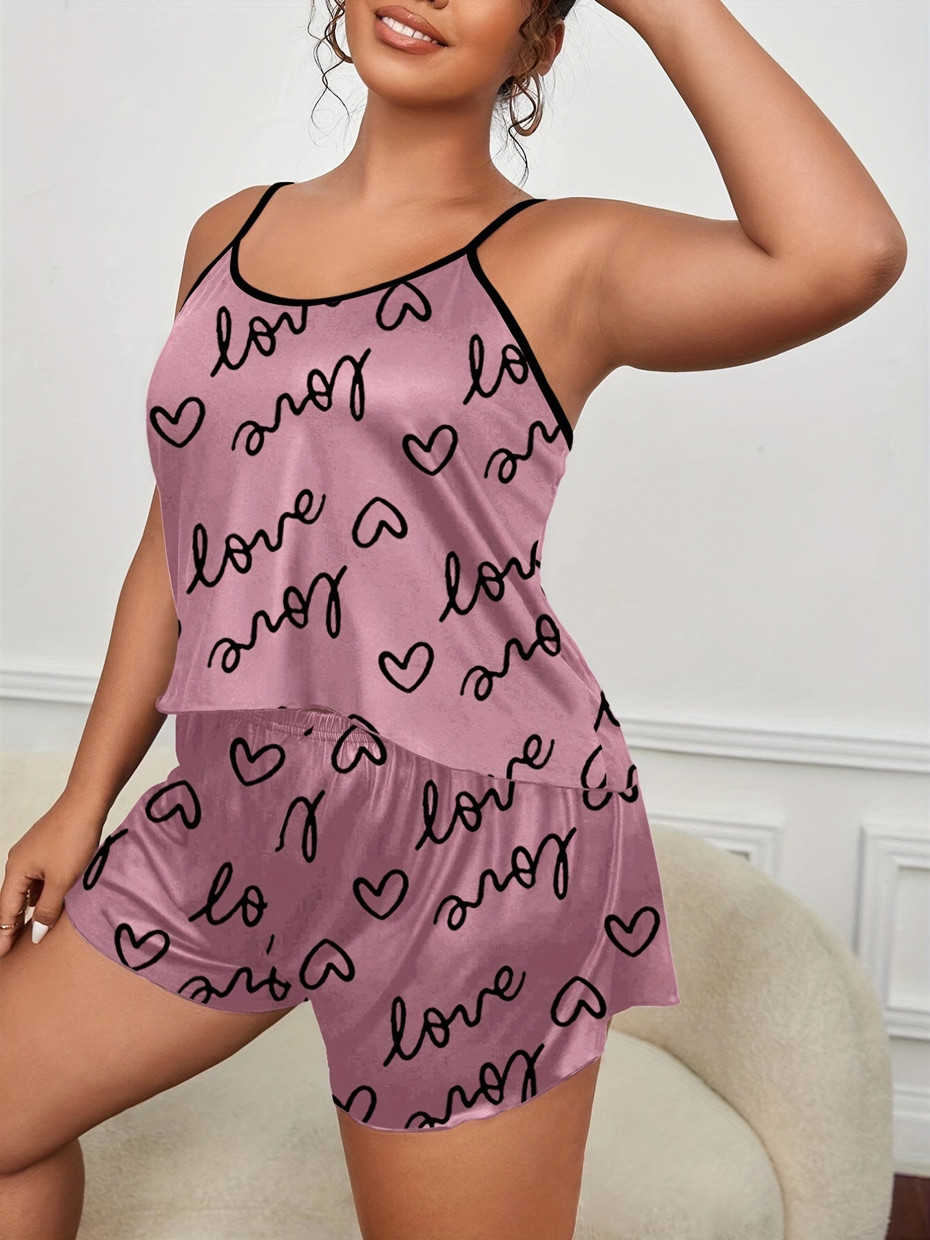 Letter & Heart Print Cami Top & Shorts Set