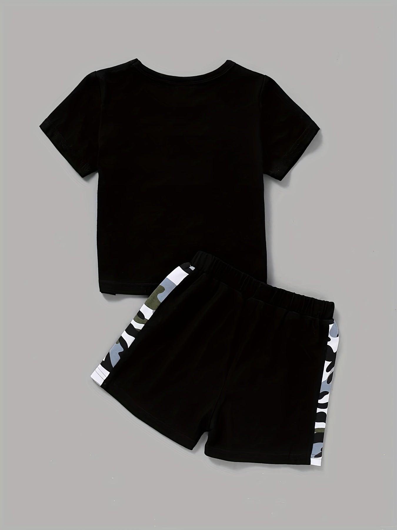 2pcs Baby Boys Block Pocket Patched T shirt & Shorts Set
