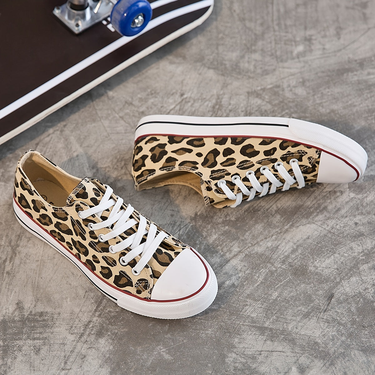 Leopard Print Flat Canvas Shoes Lace-up Non Slip Sneakers