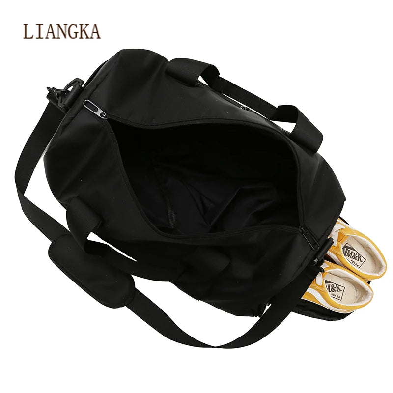 Waterproof Light Travel Bag Large Capacity Zipper Luggage Bag