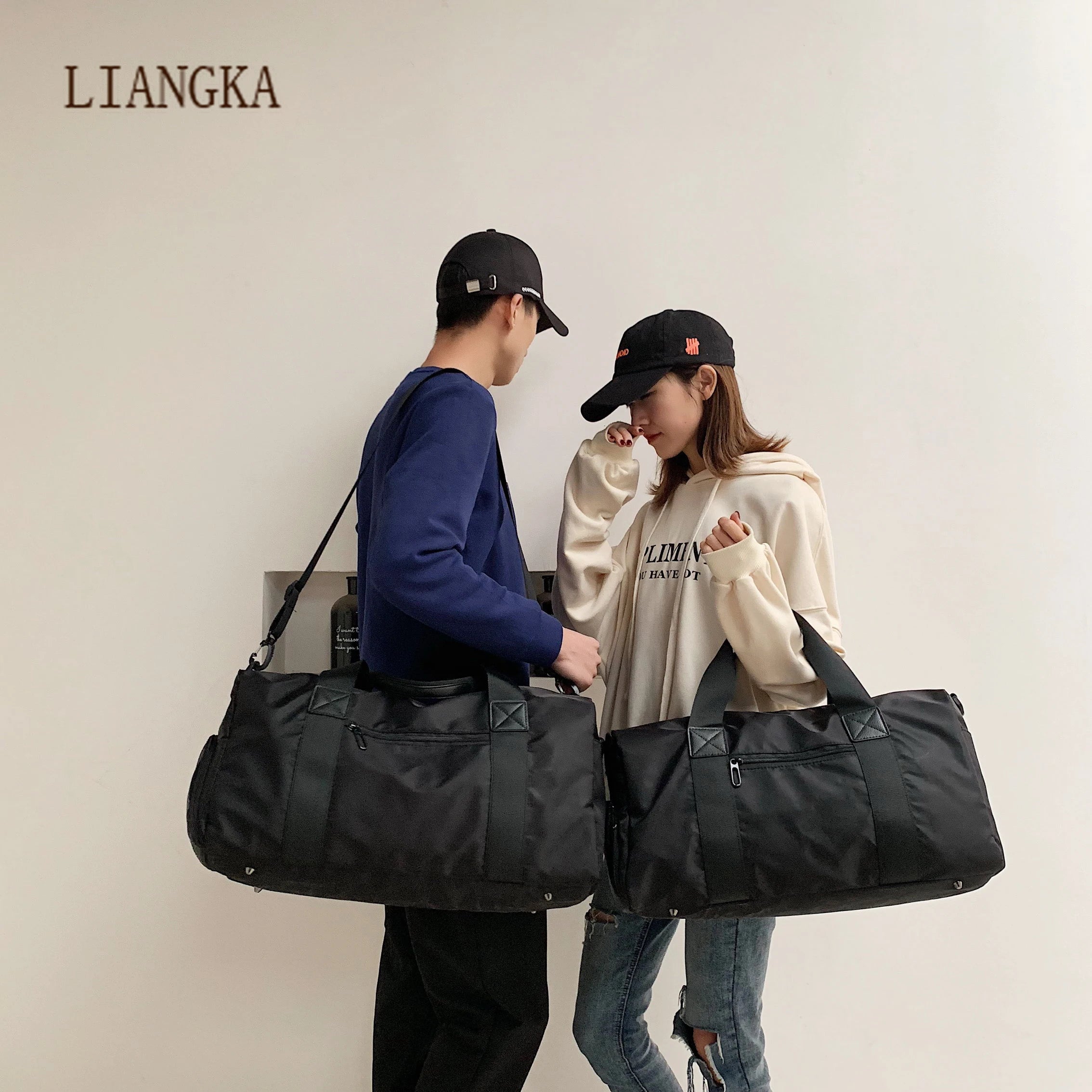 Waterproof Light Travel Bag Large Capacity Zipper Luggage Bag
