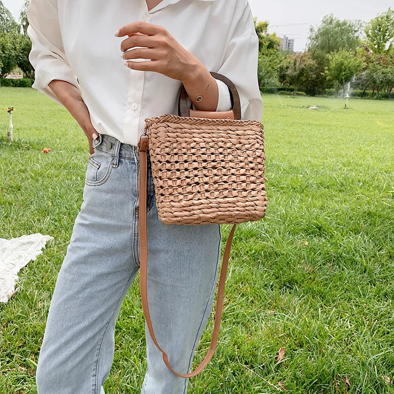 Summer Straw Rattan Crossbody Bag Hand-woven Shoulder Purses for Vacation