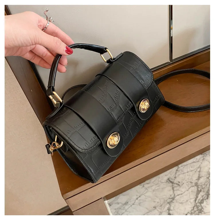 Vintage Shoulder Handbags Female Travel Cross Body Bag