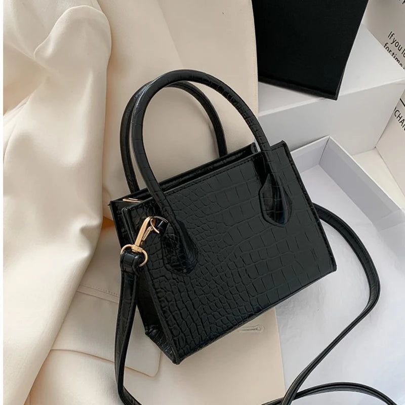 Crocodile Pattern PU Leather Crossbody Bag for Women Chain Shoulder Handbag