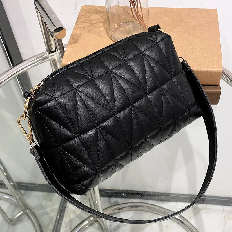 Embroidered Bag Rhombic Chain Shoulder Messenger Bag