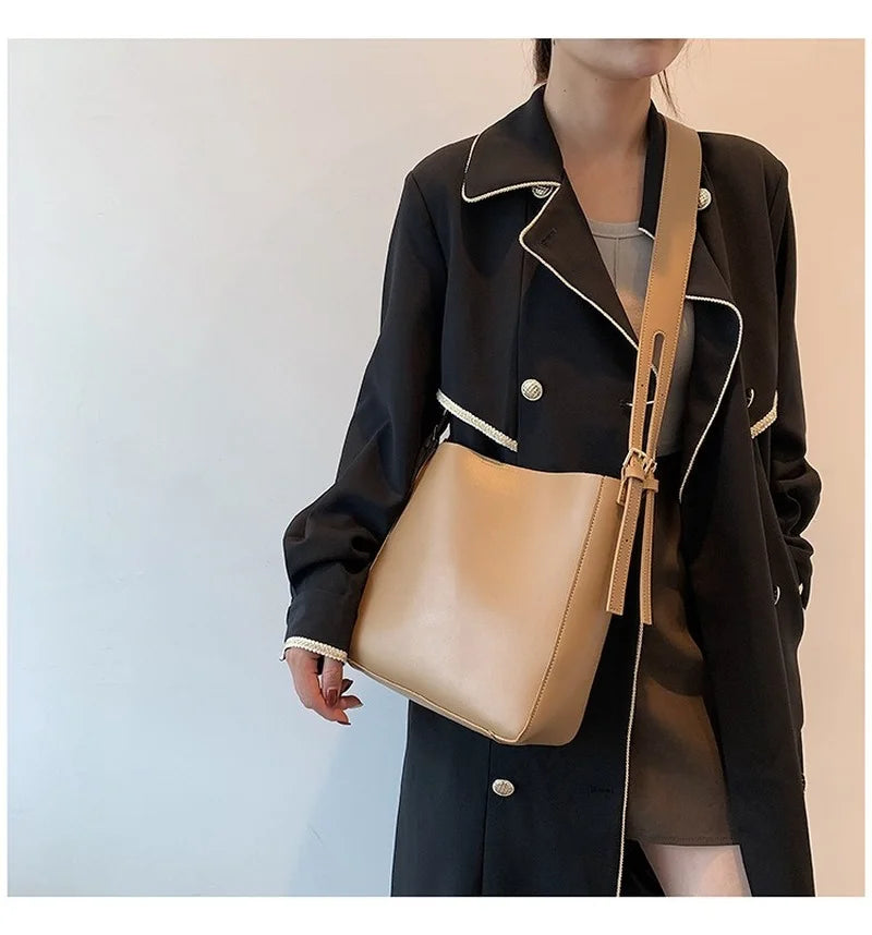 Women's Messenger Bag Large Capacity Wallet Shoulder Handbag
