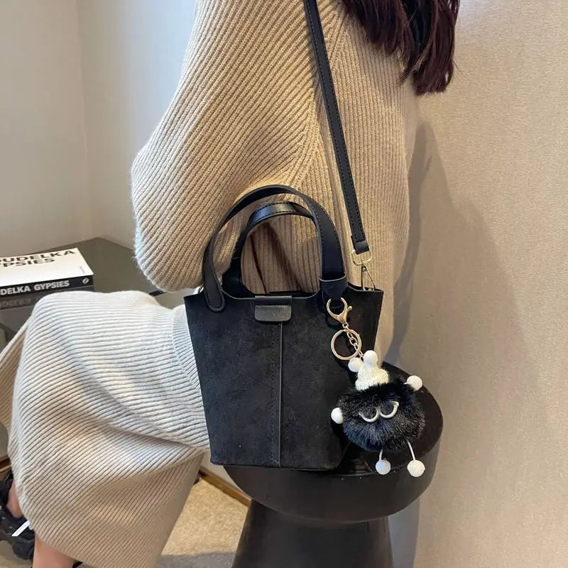 Large Capacity Shoulder Messenger Bag for Autumn and Winter