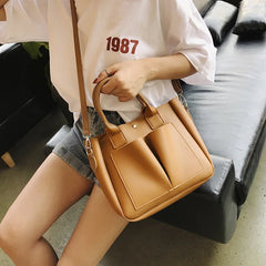 Stylish Women's Shoulder Bag - Large Capacity PU Leather