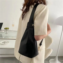 High Women Waist Packs Shoulder Bags Chest Crossbody All-match B