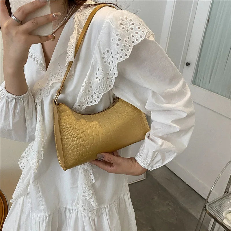 Retro Solid Shoulder Small Square Bag
