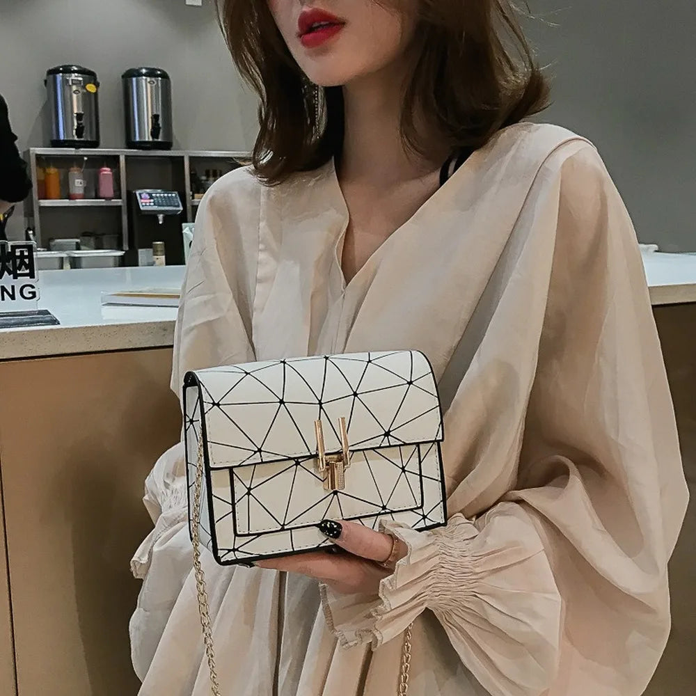 Summer Ladies Handbags Chains Mini Bag Women Messenger Bags Small Lock Flap Bag