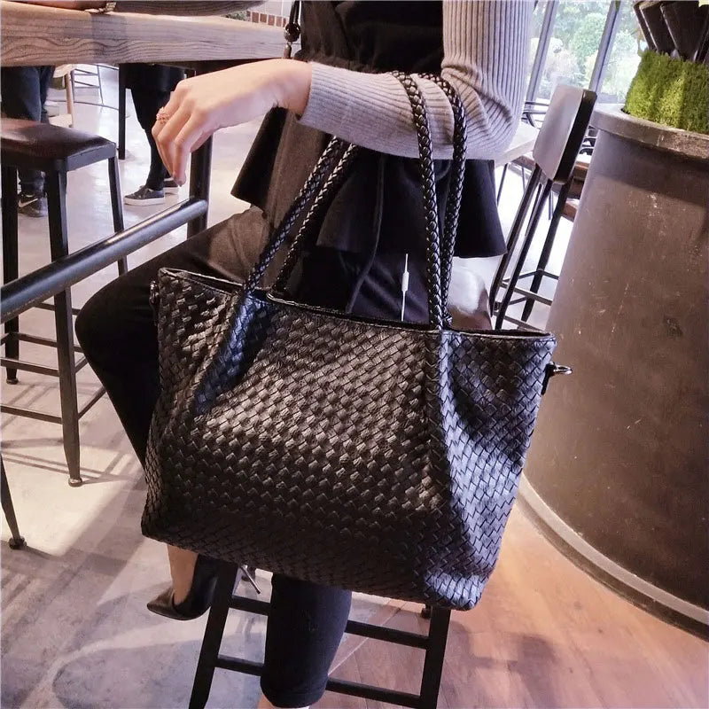 Women Large Capacity Woven Shoulder Bag Crossbody Bag For Ladies