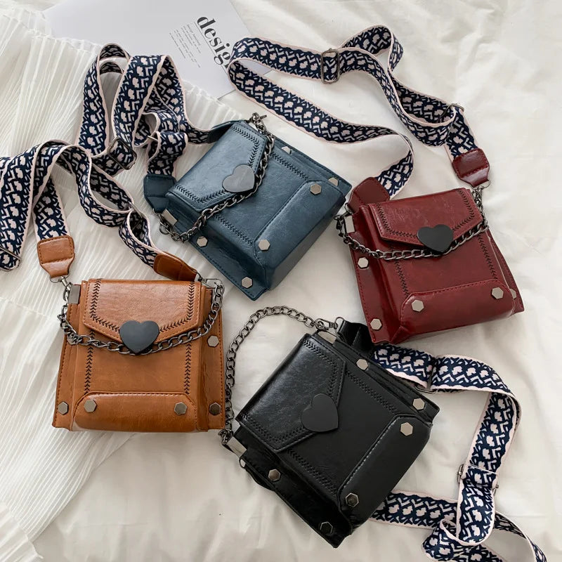 Women's PU Leather Messenger Crossbody Bag Retro Heart-Shaped Lock Shoulder Bag