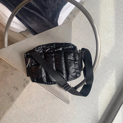 Women's Waterproof Shoulder Bag for Sports and Leisure