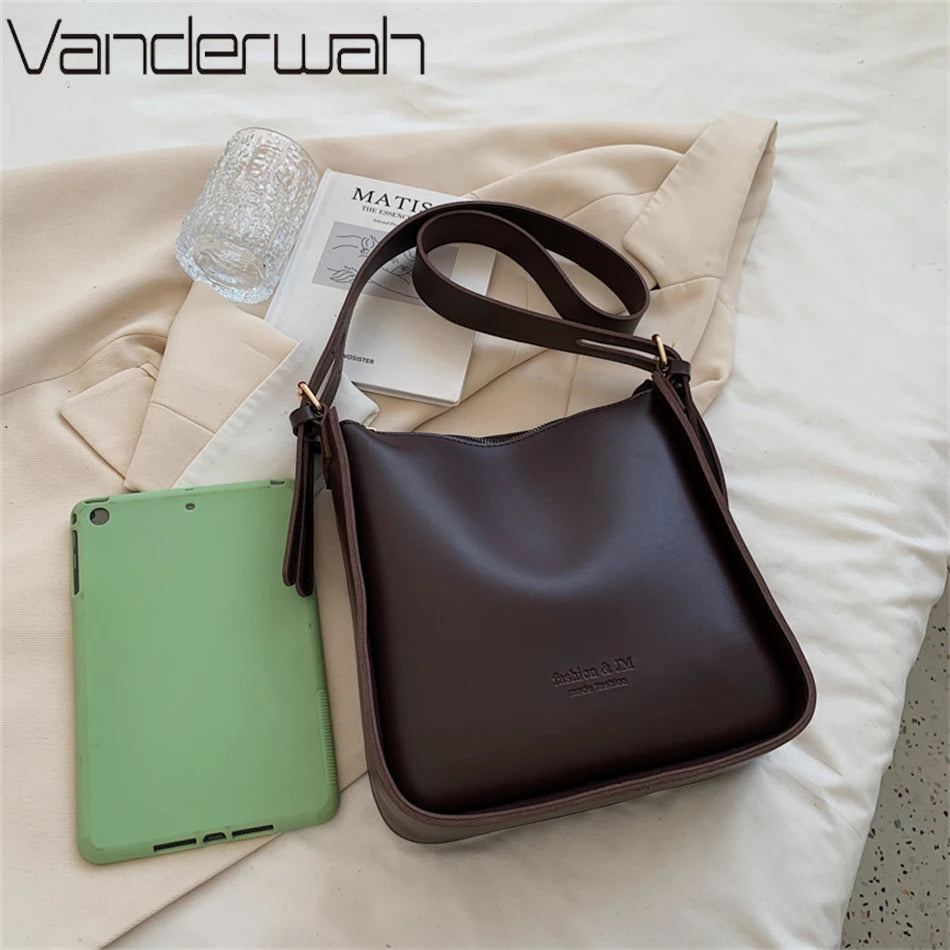 Vintage Wide Strap Shoulder Bag Women Large Capacity Crossbody Work Handbag