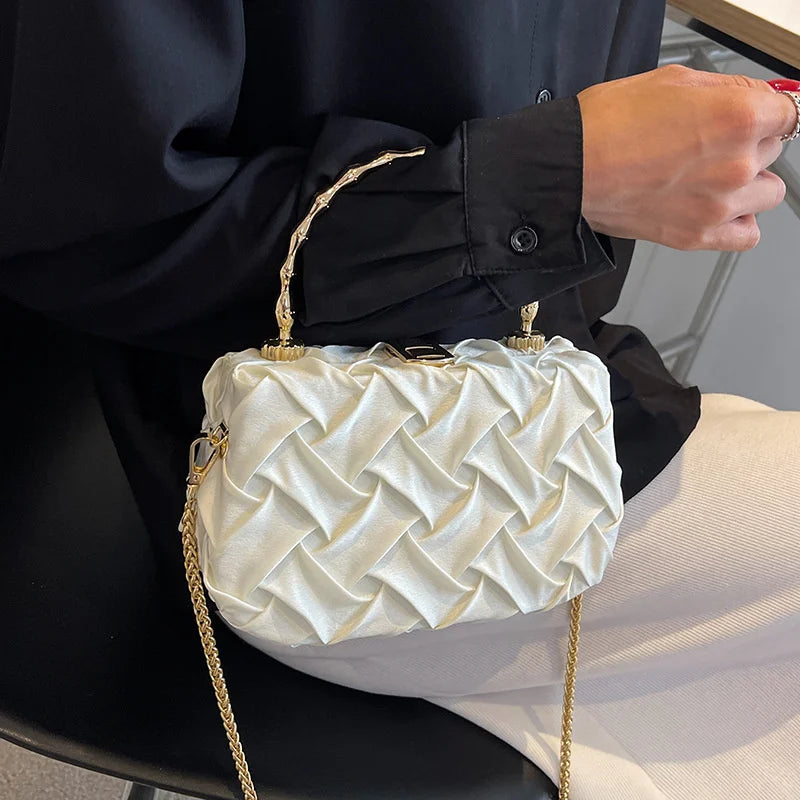Small Tote Bag w/Metal Chain Women's Handbag